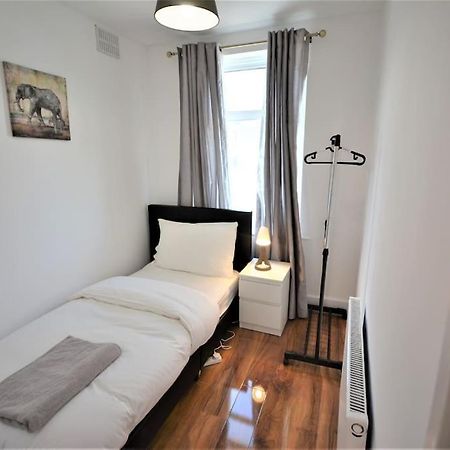 4 Bedroom House In East London Ngoại thất bức ảnh