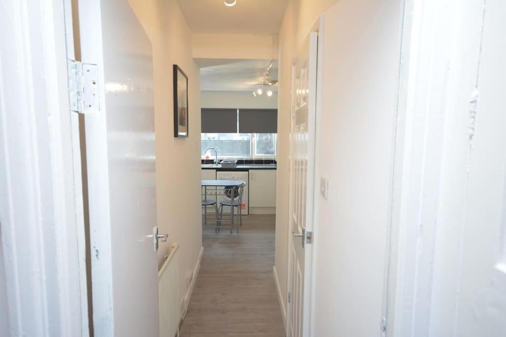 4 Bedroom House In East London Ngoại thất bức ảnh