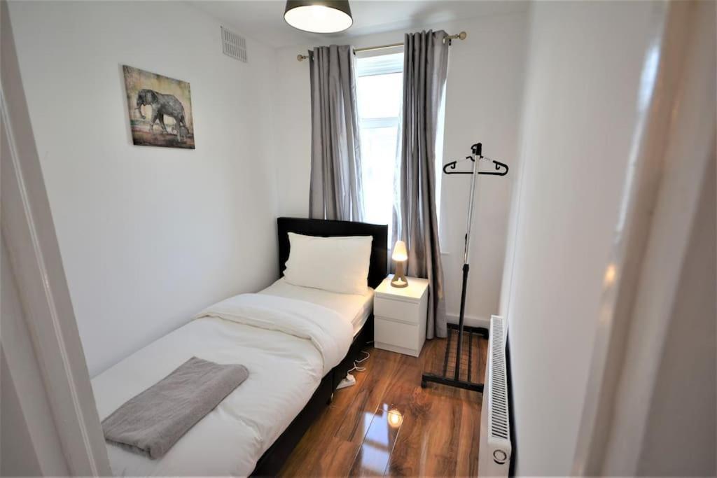 4 Bedroom House In East London Ngoại thất bức ảnh